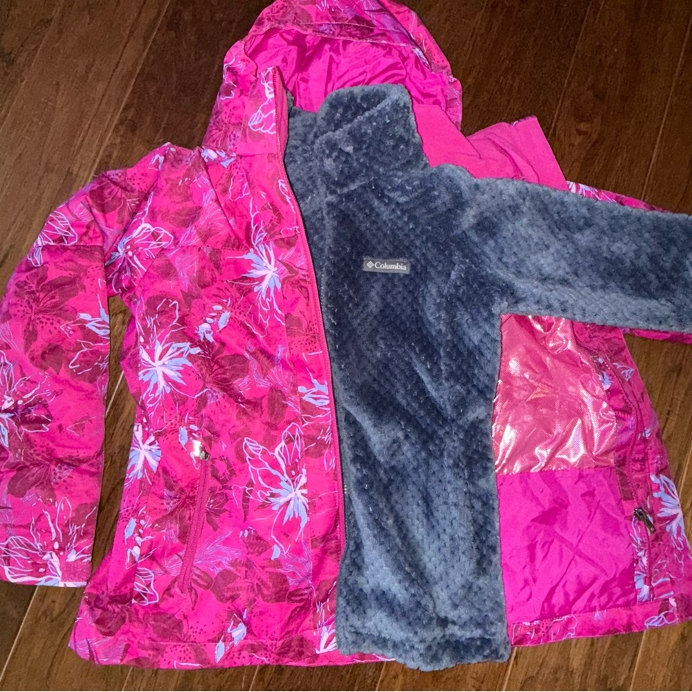 Like new girls 10/12 Columbia Kids' Pink insulated interchange Jacket
